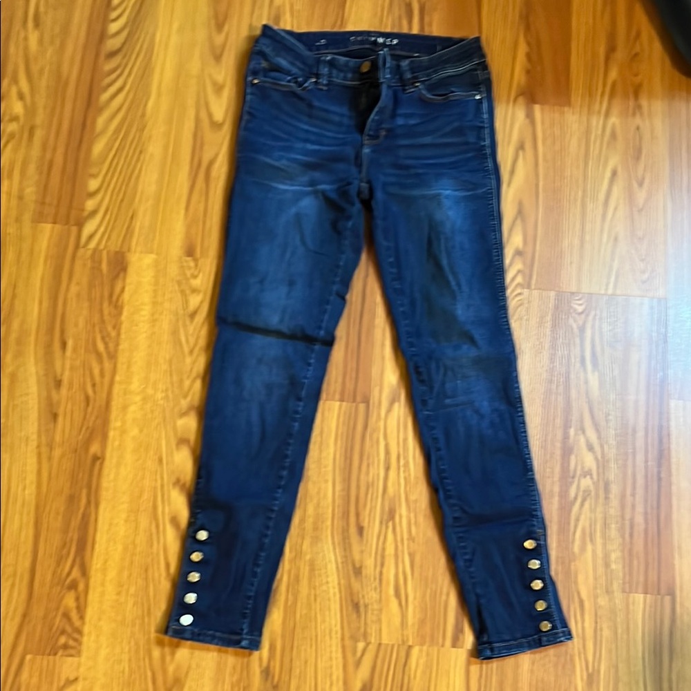 White House Black Market - omen's Blue Jeans with Button Detail